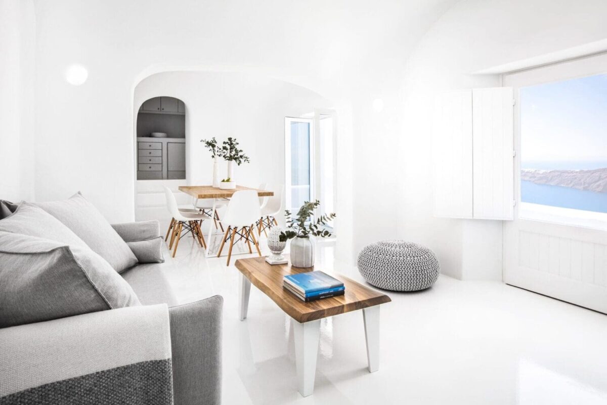 Honeymoon planning, Villa Erossea