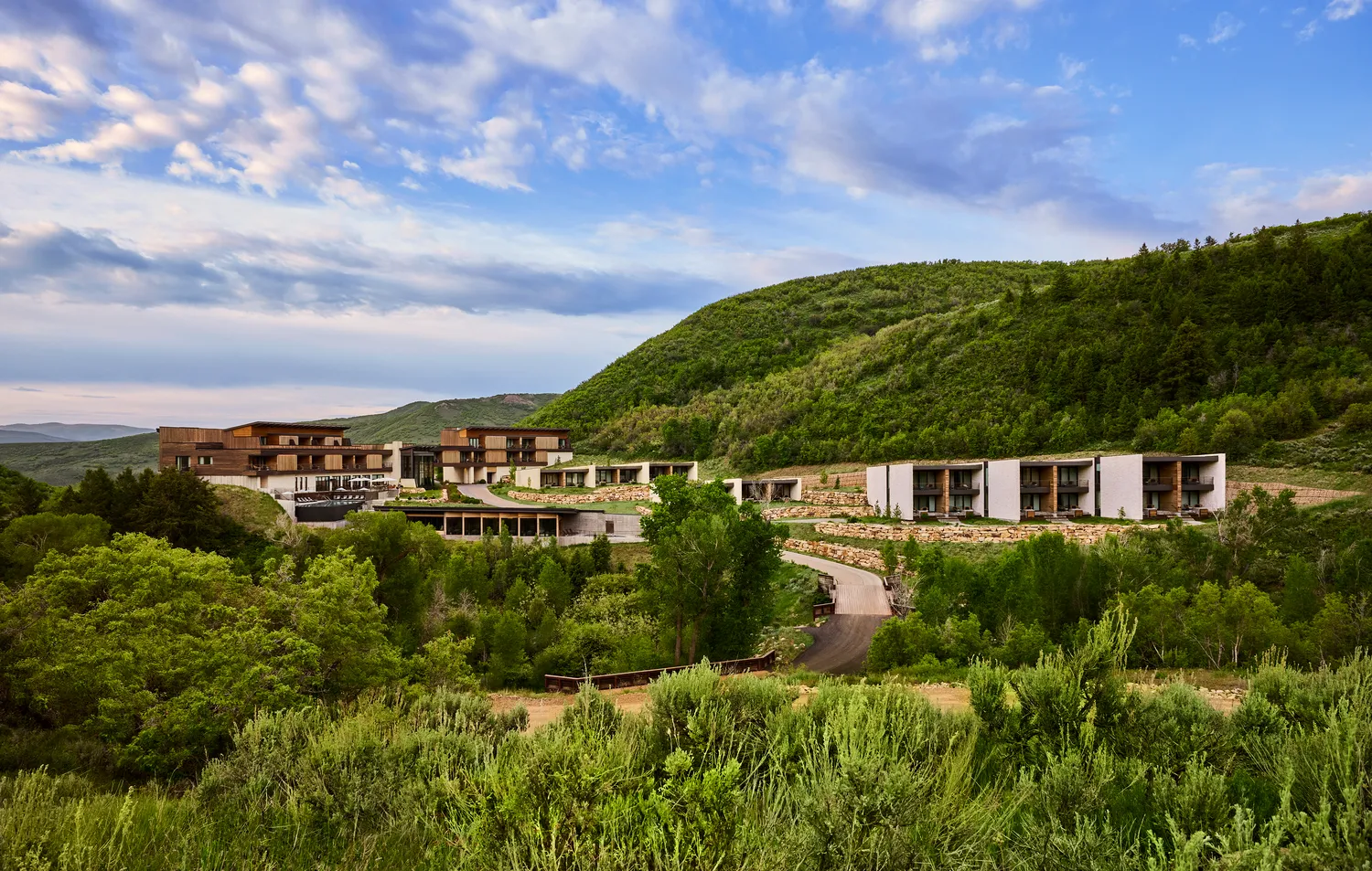 Luxury lodge nestled in Utah mountains; ideal Utah ranch wedding venue.