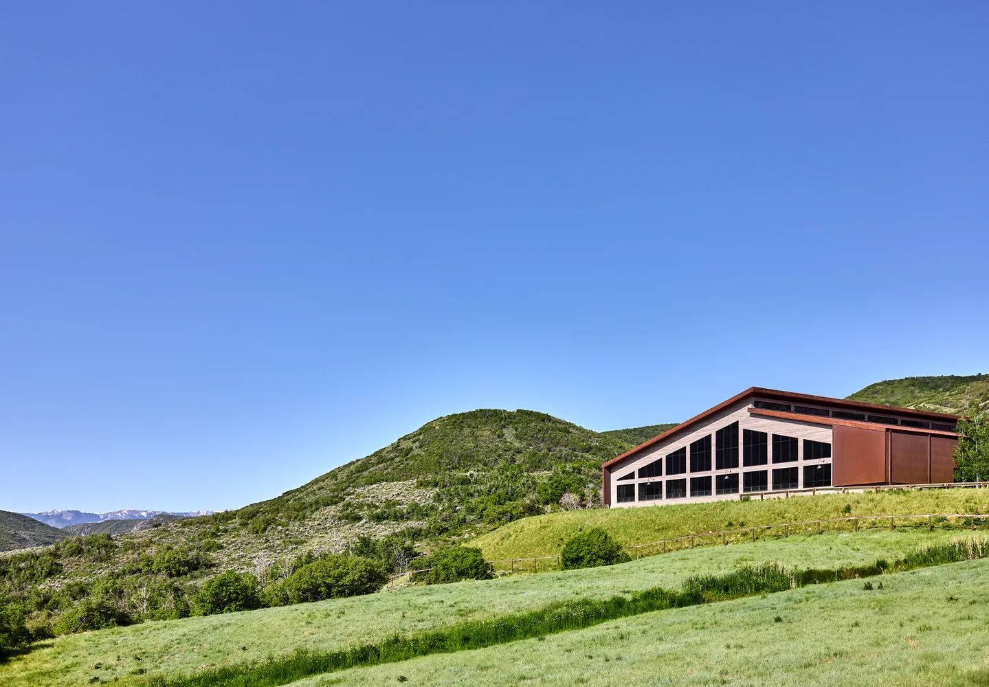 Modern lodge nestled in Utah's mountains; ideal for a Utah ranch wedding.