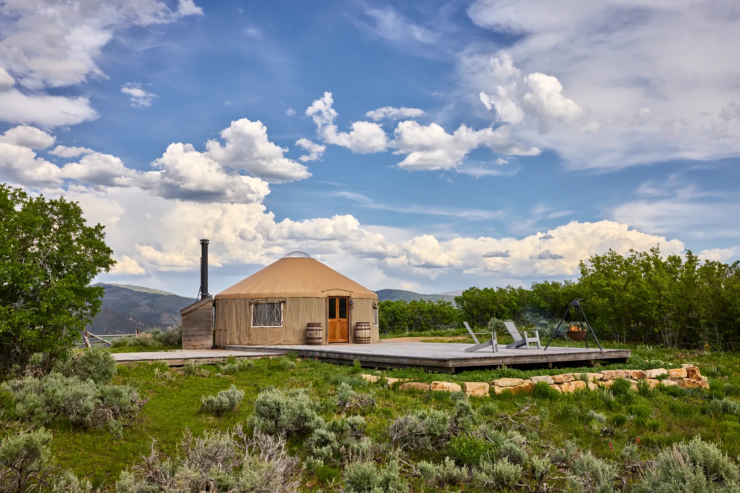 Luxury yurt at Utah ranch, perfect for a Blue Sky, Auberge Resorts Collection wedding.