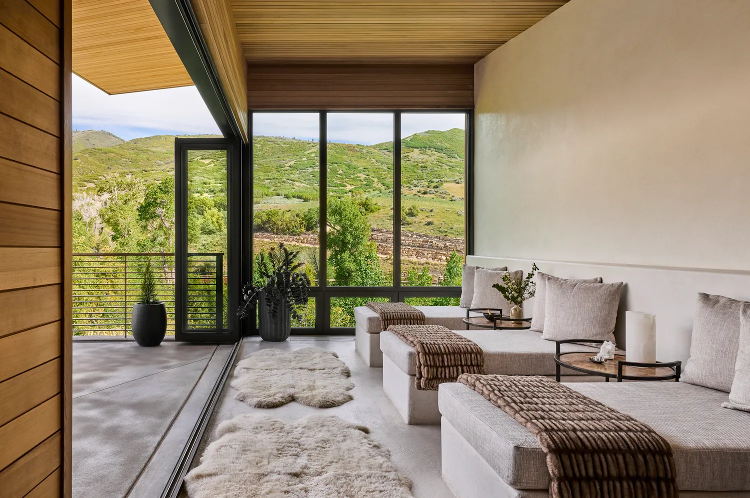 Relaxing lounge area with mountain views at The Lodge at Blue Sky, perfect for a Utah ranch wedding.