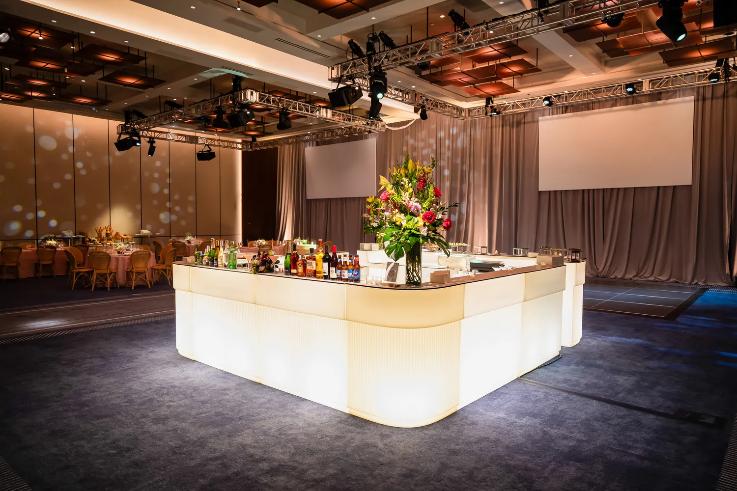 Modern wedding reception bar at Conrad New York Downtown. NYC wedding venue.