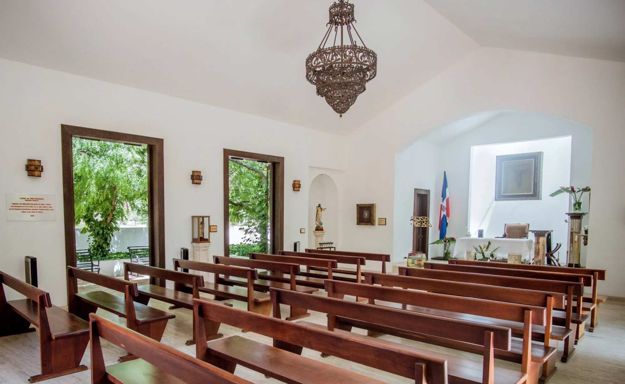 Simple chapel at the Casa Hemingway boutique hotel in the Dominican Republic, perfect for intimate weddings.
