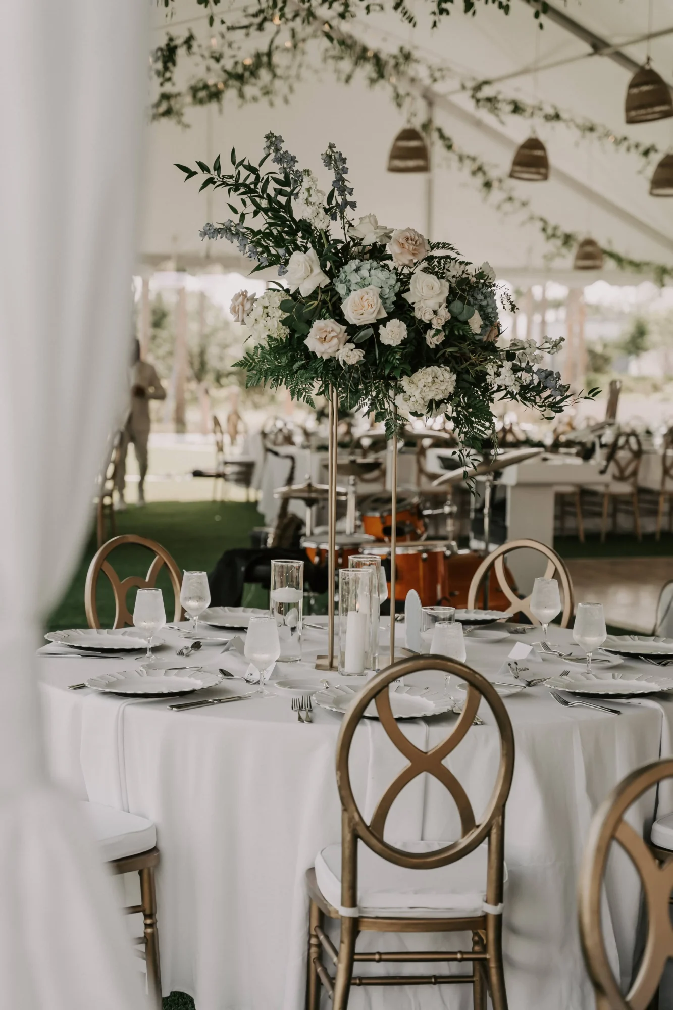 Elegant table setting at an Orlando wedding destination with floral centerpiece.