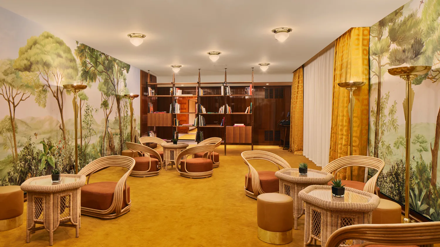 Elegant lounge area at the Bvlgari Hotel Roma, perfect for a wedding reception.