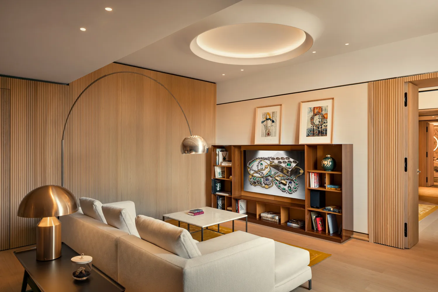 Luxurious living room at the Bvlgari Hotel Roma, ideal for weddings.