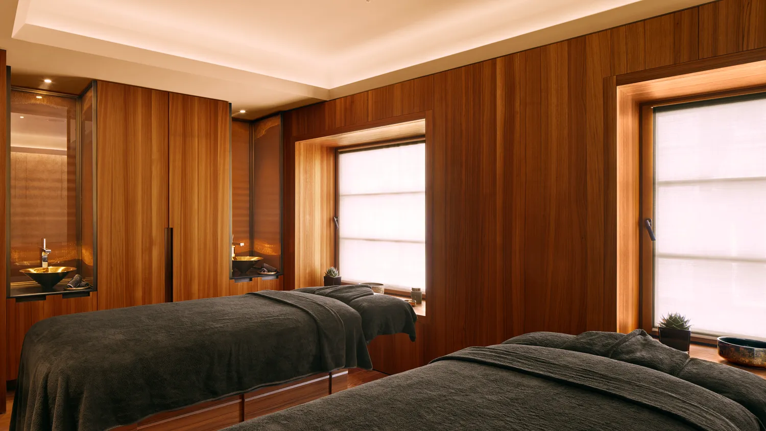 Luxurious couples spa treatment room at the Bvlgari Hotel Roma.